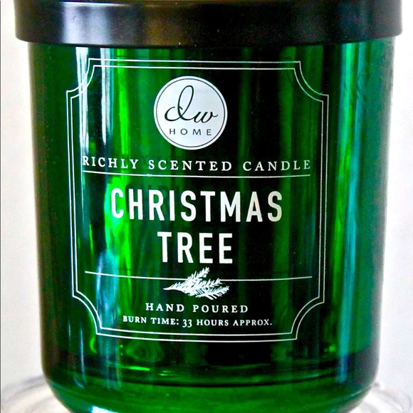 DW HOME CANDLE CHRISTMAS TREE RICHLY SCENTED NEW - Picture 1 of 3